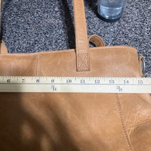 Duluth Trading Company nice leather shoulder bag - Picture 7 of 11